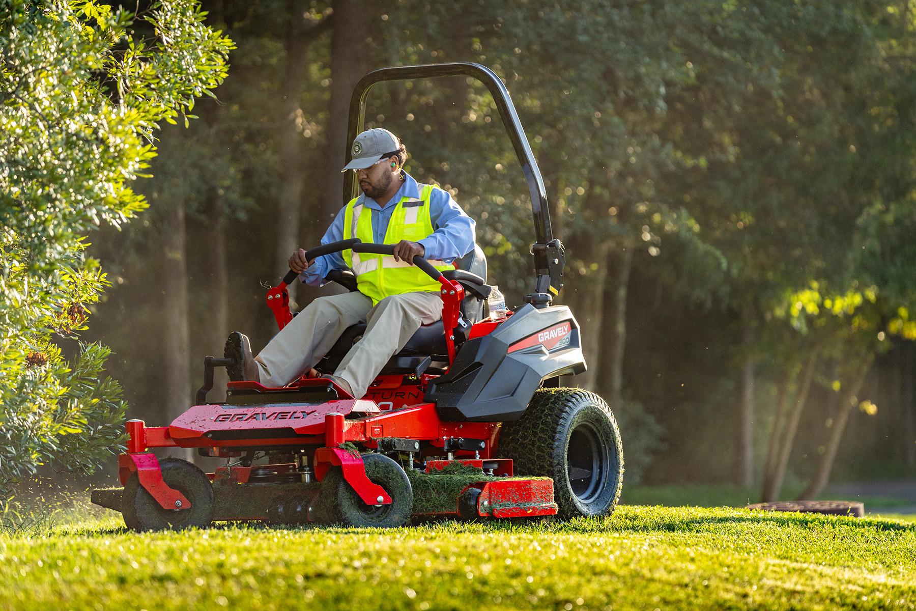 How to choose the right commercial lawn equipment for your landscaping business