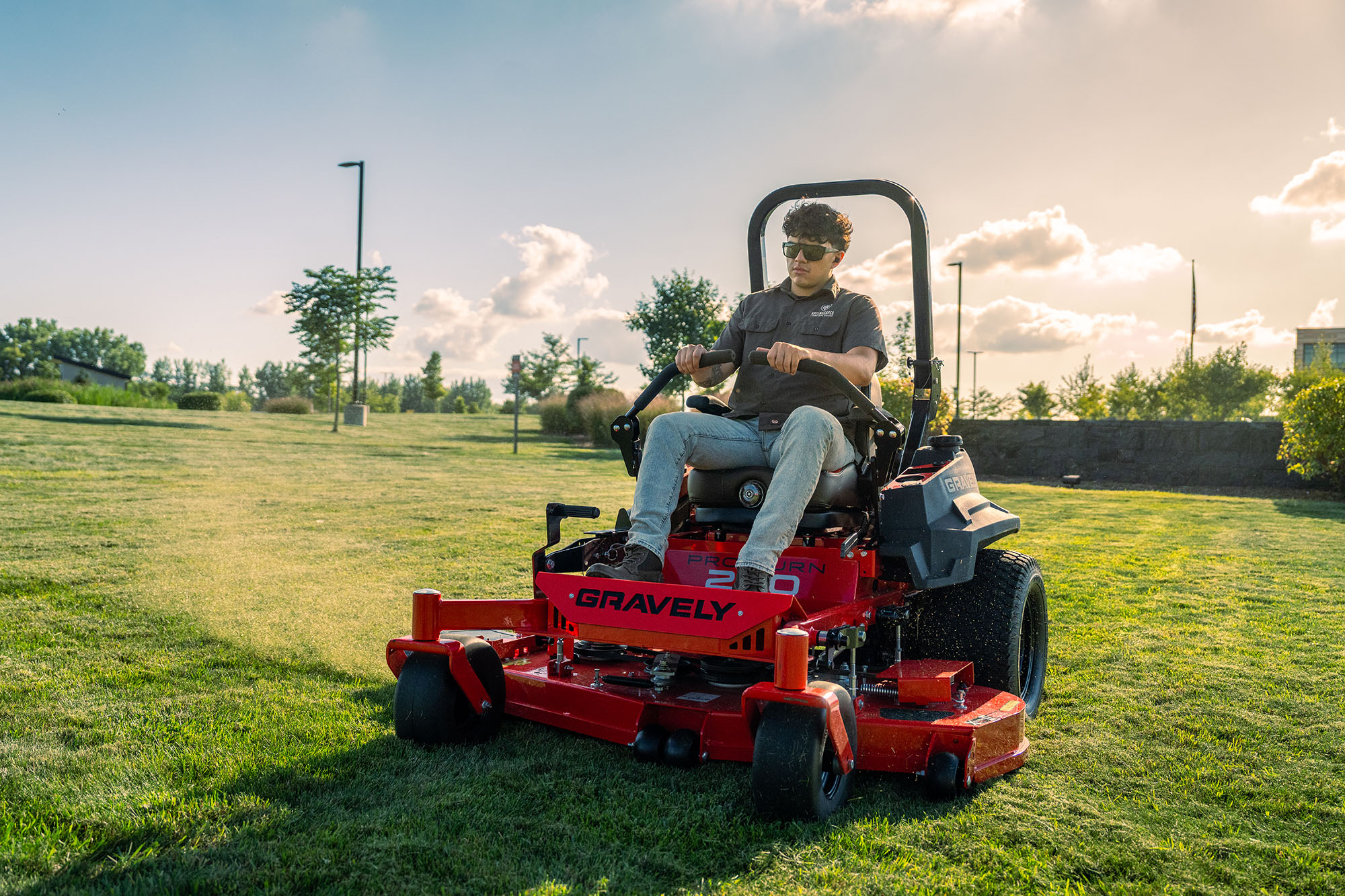 Gravely® reintroduces Pro-Turn® 200 to fill commercial zero-turn market gap